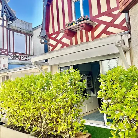 Deauville, Maison Au Coeur De La Holiday home *